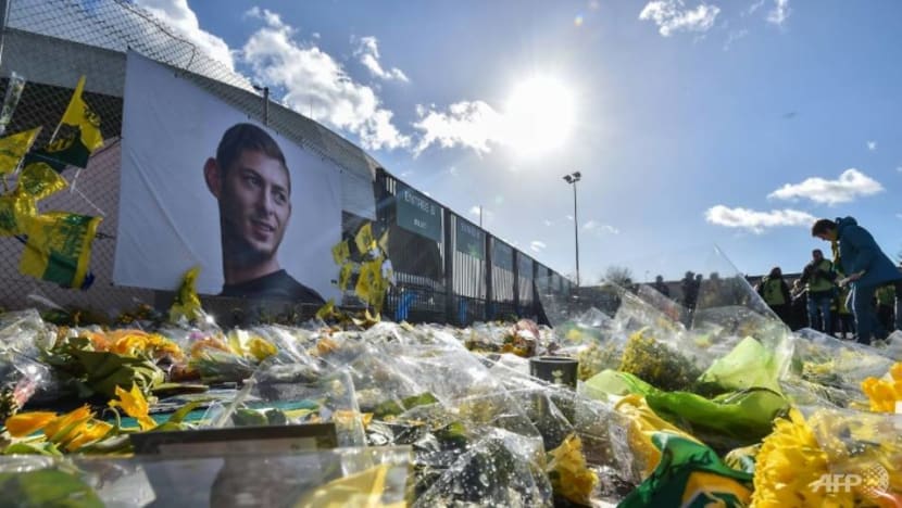 2 arrested in UK over online image of Sala's body 2 arrested in UK over online image of Sala's body