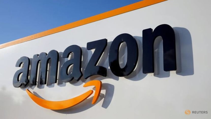 Amazon sales forecast misses estimates, shares fall Amazon sales forecast misses estimates, shares fall