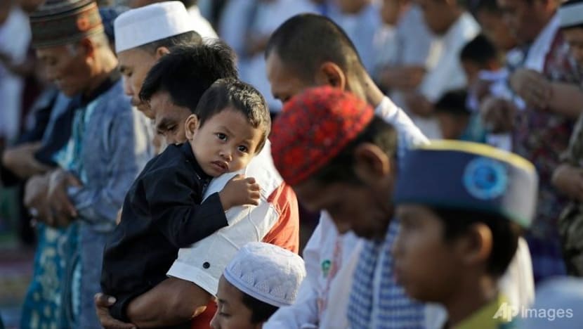 Umat Islam M'sia, Indonesia pun sambut raya 25 Jun
