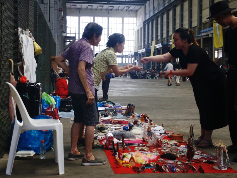 Decommissioned power station turns into art market for a day - TODAY