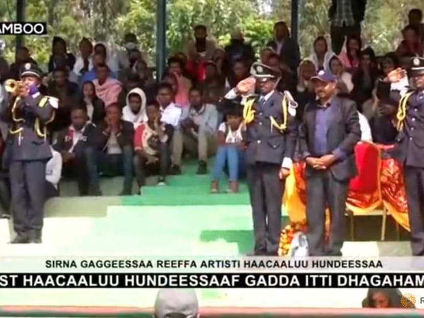 Two killed in clashes as mourners struggle to get into Ethiopian singer's funeral Two killed in clashes as mourners struggle to get into Ethiopian singer's funeral