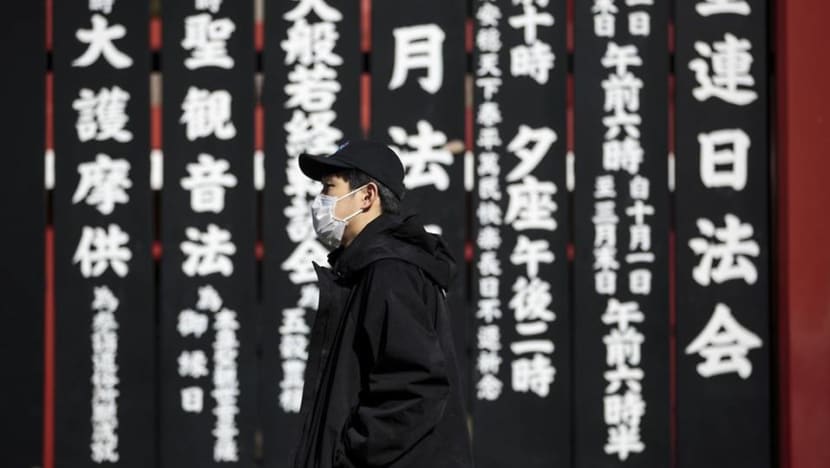 Japan's Abe vows to protect economy as COVID-19 heightens recession fears