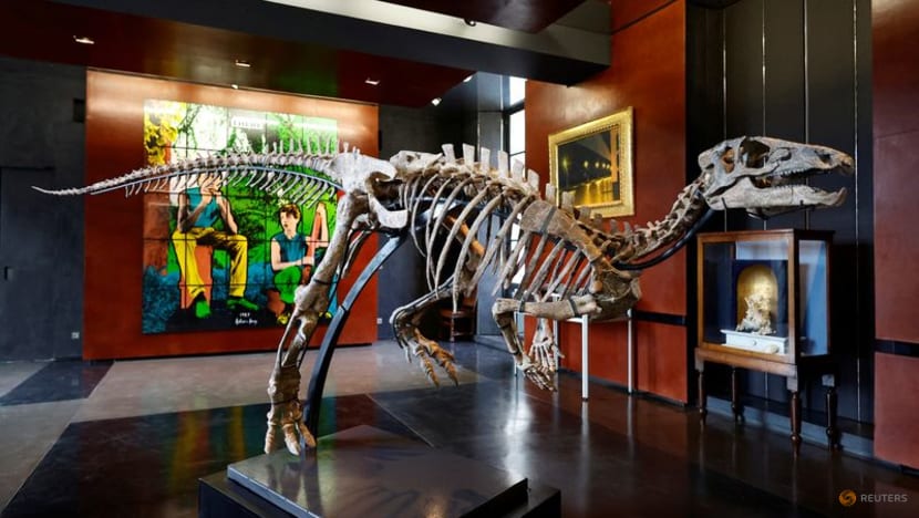Small dinosaur fit for the living room to be sold at Paris auction Small dinosaur fit for the living room to be sold at Paris auction