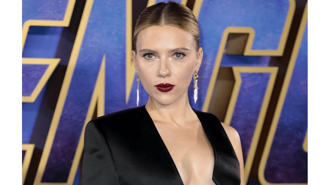 Scarlett Johansson's 'pushing' for allfemale Marvel movie 8days(01)