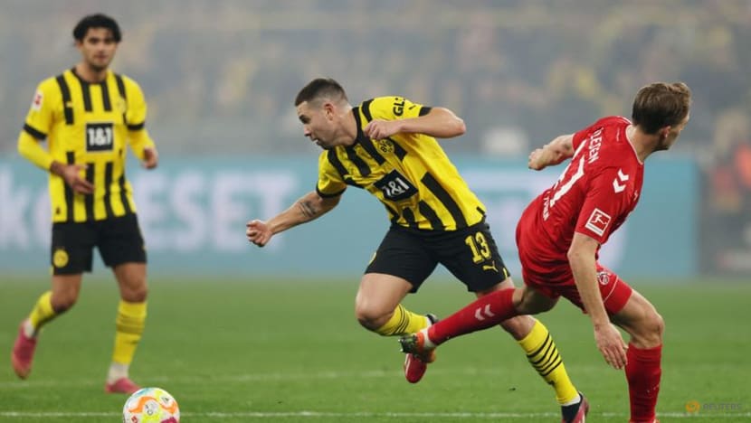 Dazzling Dortmund crush Cologne 6-1 to confirm their title ambitions Dazzling Dortmund crush Cologne 6-1 to confirm their title ambitions