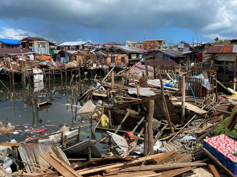 Food running out, Philippine typhoon survivors warn Food running out, Philippine typhoon survivors warn