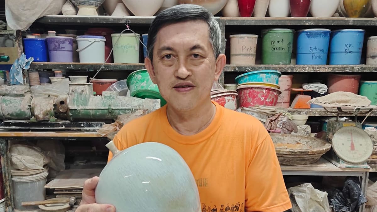 Siapa yang menyukai tembikar?  Inilah yang dapat Anda lihat di Festival Tanah Liat Singapura yang pertama