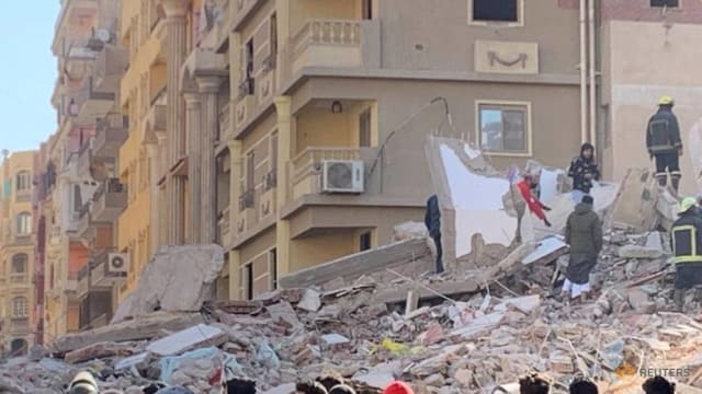 埃及十层楼公寓倒塌 酿至少五死24伤