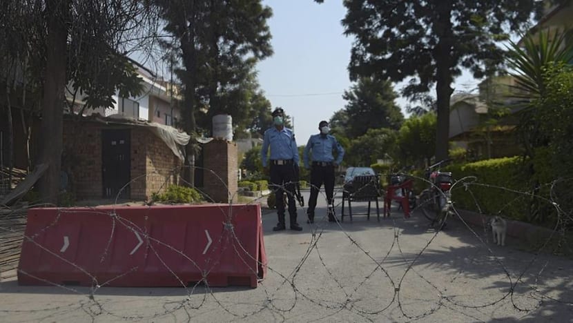 Pakistan imposes mini-lockdowns in Islamabad over COVID-19