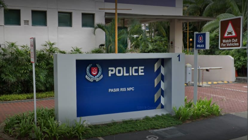 Police officer gets jail for taking cash from wallets that were returned at police station