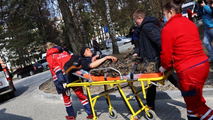 Russian strike on base brings Ukraine war close to NATO's border Russian strike on base brings Ukraine war close to NATO's border