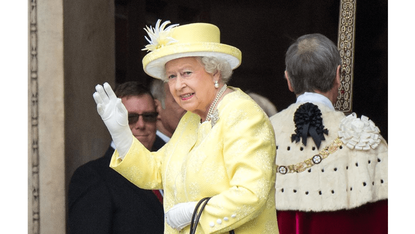 Queen Elizabeth's dresser writing book Queen Elizabeth's dresser writing book