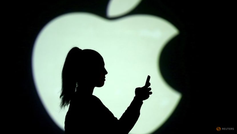 US Bill would bar Google, Apple from hosting apps that accept China's digital yuan US Bill would bar Google, Apple from hosting apps that accept China's digital yuan