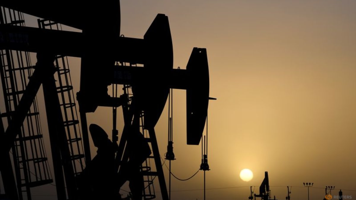 Minyak pulih dari penurunan sebelumnya setelah Saudi menyangkal laporan produksi OPEC+