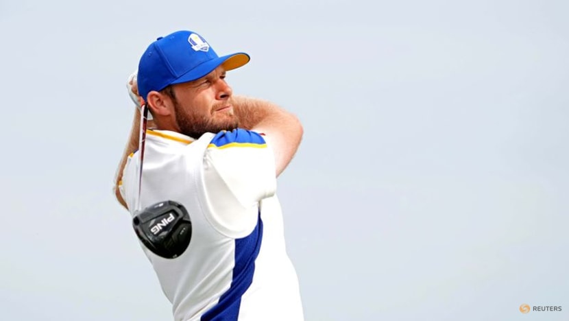 Hatton maintains slim lead at Alfred Dunhill Links Championship Hatton maintains slim lead at Alfred Dunhill Links Championship