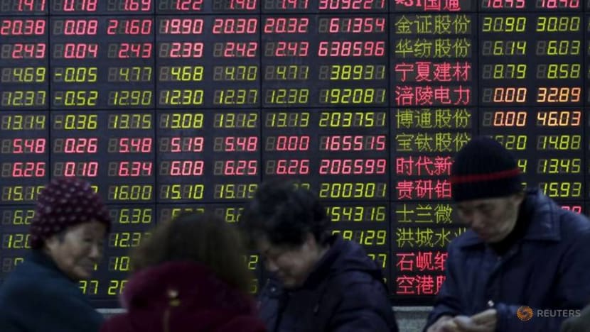 Investor focus locks on Fed as China rout slows Investor focus locks on Fed as China rout slows