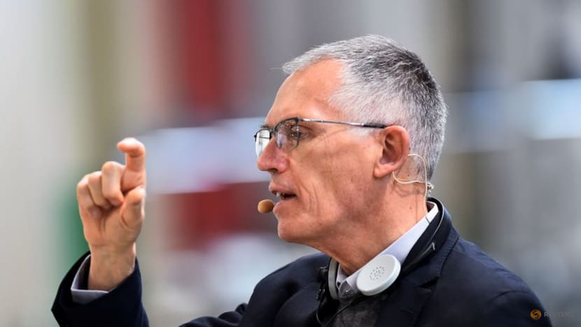 Stellantis boss expects chip supply to remain 'complicated' until end 2023 Stellantis boss expects chip supply to remain 'complicated' until end 2023