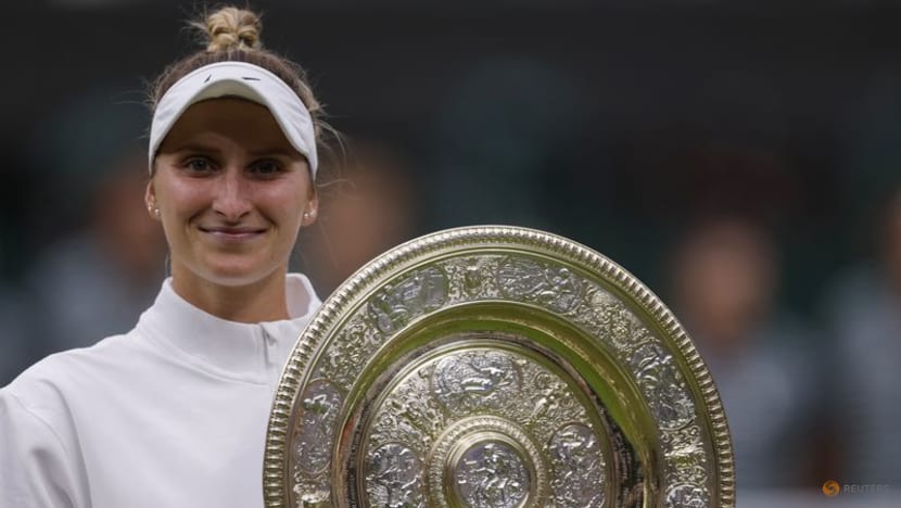 Vondrousova writes her own happy ending at Wimbledon to leave Jabeur in tears 