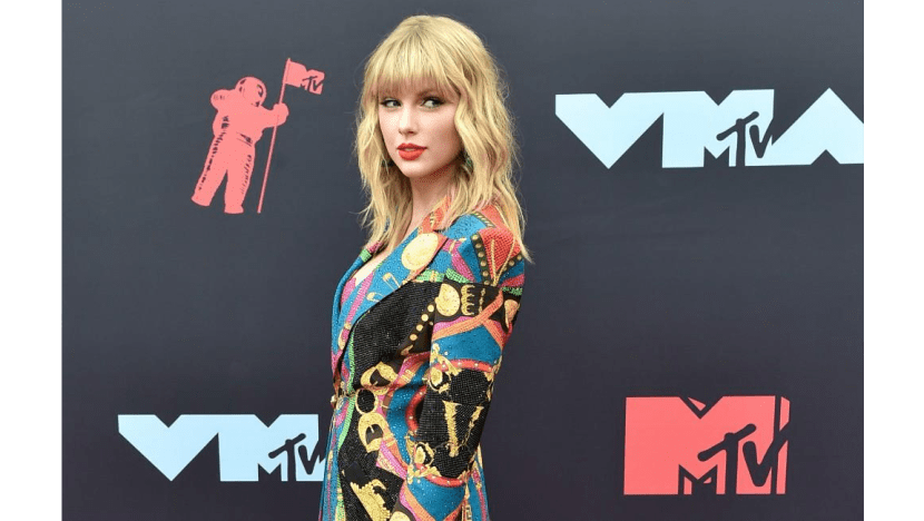 Taylor Swift thanks fans for 'best week' of her life