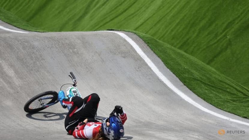 Olympics-Cycling-Gone in 60 seconds: Olympic dreams dashed for Japan's Hatakeyama Olympics-Cycling-Gone in 60 seconds: Olympic dreams dashed for Japan's Hatakeyama