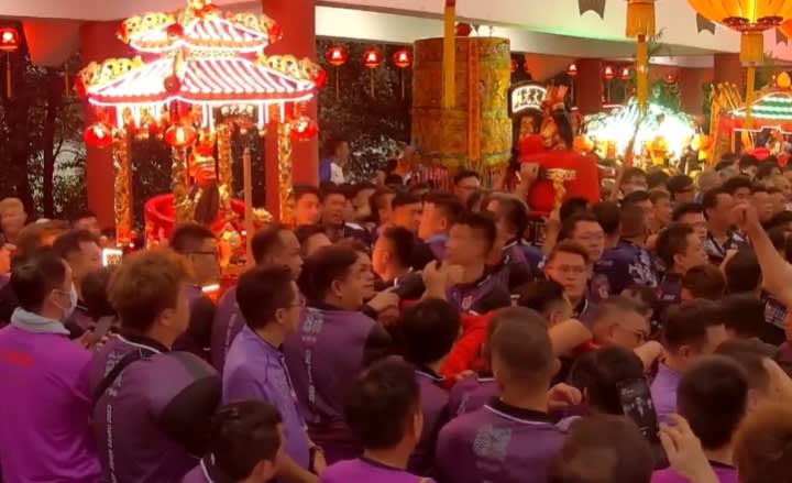 重头戏众神夜游登场 马国柔佛古庙恢复疫前形式 - 8world