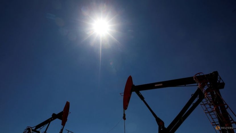 Oil prices jump as Middle East violence roils markets 
