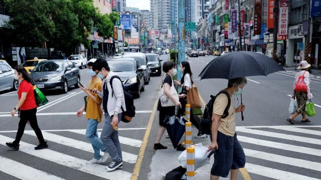 台湾宣布调高每周入境人数