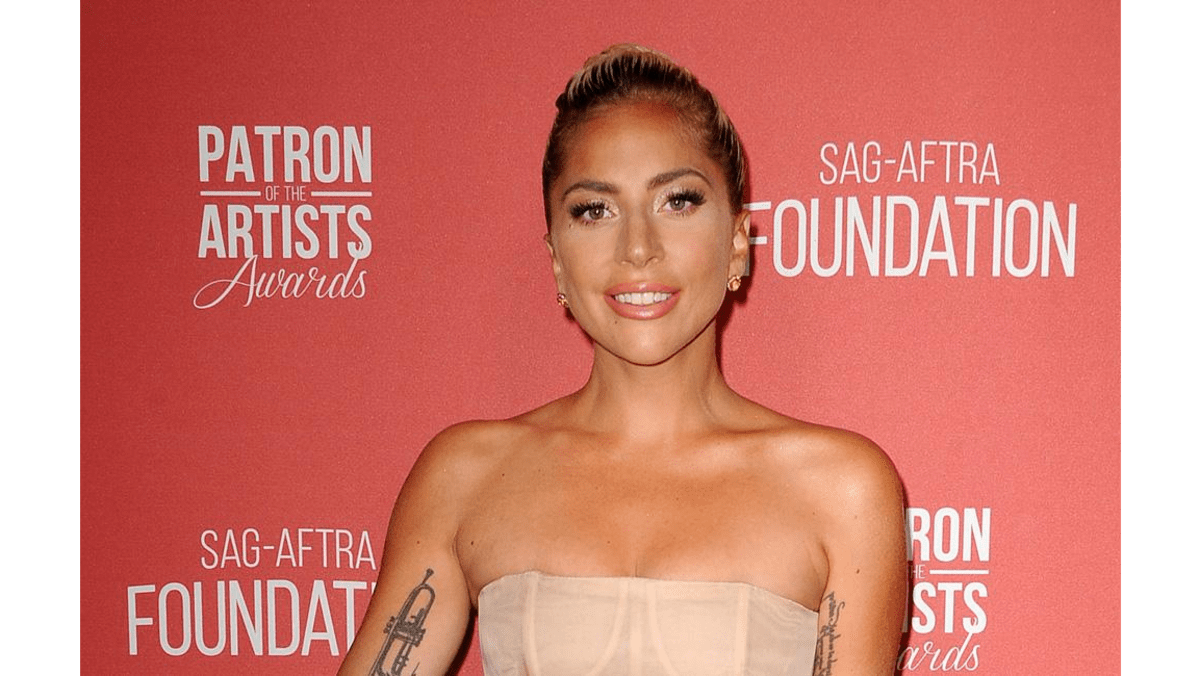 Lady Gaga reminds fans of the importance of pronouns - 8days