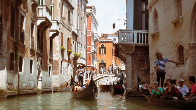 意大利禁大型游轮停靠威尼斯市中心