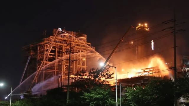 韩国一炼油厂发生爆炸 导致一死九伤