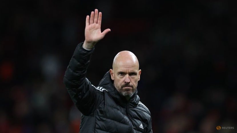 Soccer-Ten Hag pleased United showed will to win Soccer-Ten Hag pleased United showed will to win