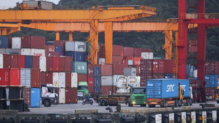 Taiwan January exports down for 5th month, China shipments slump