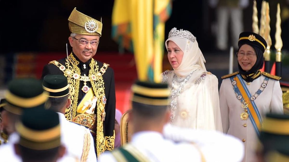 Komentar: Raja Malaysia mengarahkan negaranya melalui perairan yang sulit