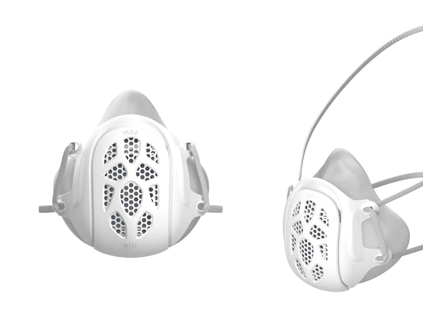 The design is inspired by the scuba diving mask. The design is inspired by the scuba diving mask.