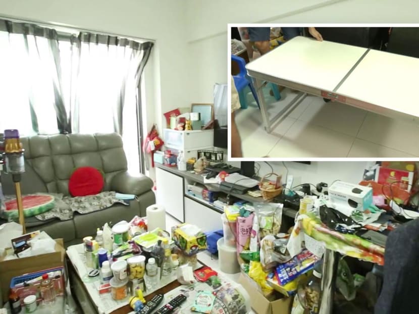 This Flat Is So Cramped, Family Members Take Turns To Eat At A Foldable Table — But Not Since This Amazing Makeover