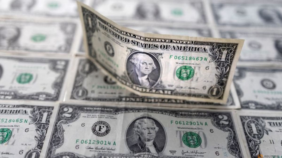 Dolar menguat setelah survei pabrik di New York yang kuat