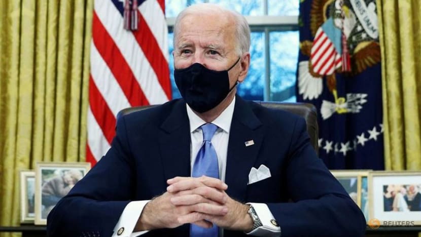 Biden, in first call with Putin, presses on Navalny, treaty