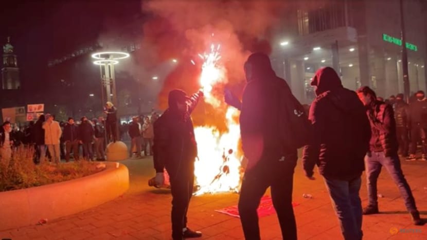 Dutch PM lashes out at 'idiots' after third night of COVID-19 protests