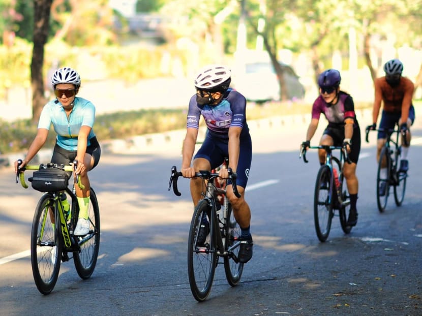Cycling groups can be found on social networking platforms such as Facebook, Instagram or Telegram, and organisers pre-plan routes and schedules for cyclists to sign up.
