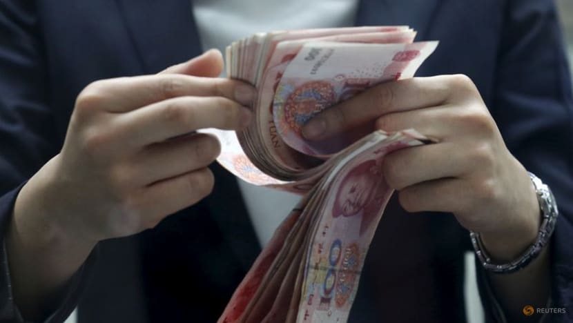 Yuan falls to lowest since 2008 global crisis, despite state bank support