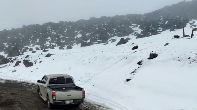 厄瓜多尔火山发生雪崩 酿四死一伤