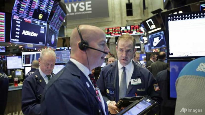 US stocks tumble after holiday-shortened session US stocks tumble after holiday-shortened session
