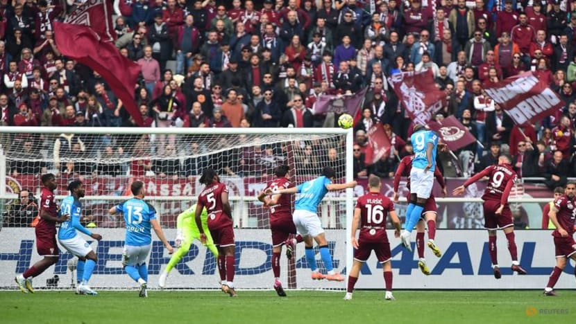 Runaway league leaders Napoli crush Torino 4-0 away Runaway league leaders Napoli crush Torino 4-0 away