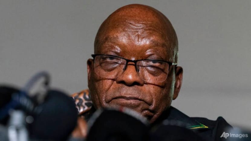 South Africa's Zuma hands himself over to police to begin sentence South Africa's Zuma hands himself over to police to begin sentence