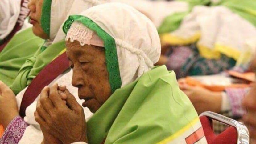 Berusia 104 tahun, Baiq Mariah, jemaah haji tertua tahun ini!