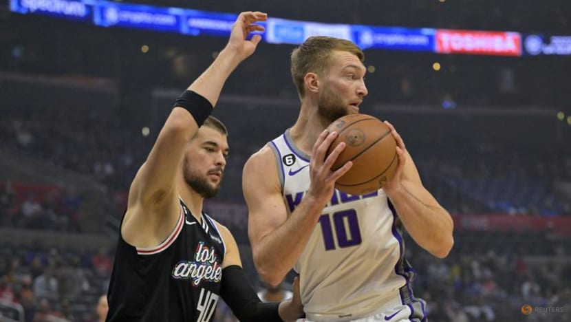 NBA roundup: Anfernee Simons, Blazers hang on to beat Jazz NBA roundup: Anfernee Simons, Blazers hang on to beat Jazz
