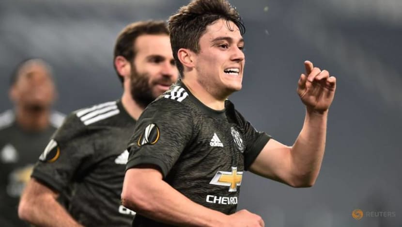 Man United and Tottenham enjoy big away wins Man United and Tottenham enjoy big away wins