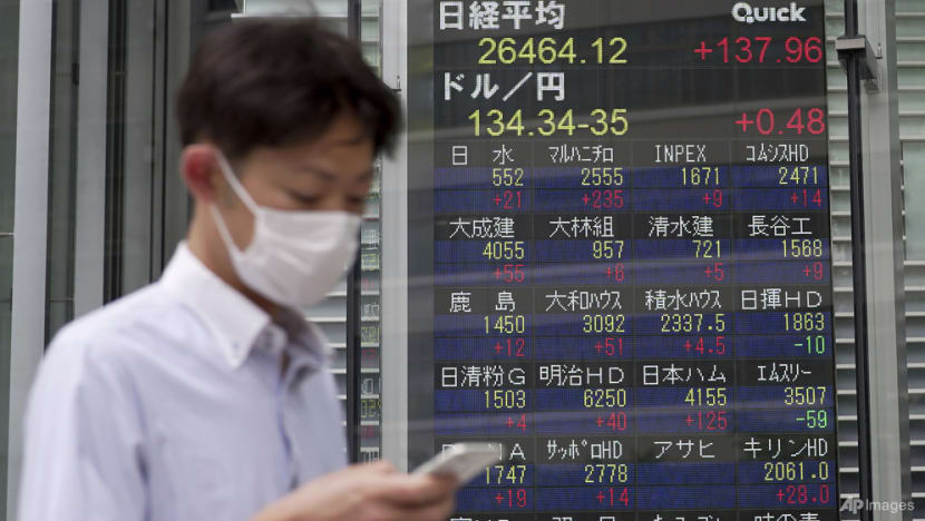 Asian shares fall as Fed rate hike rally fizzles