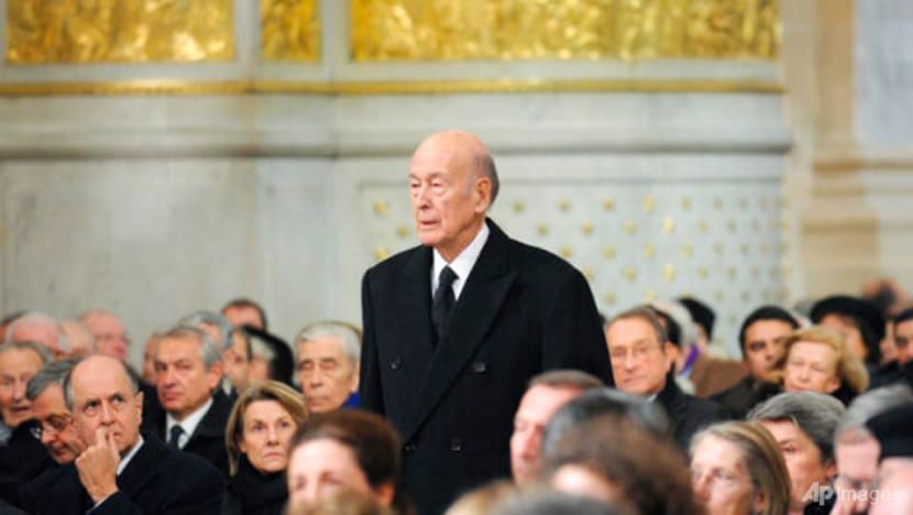 Ex-French leader Valery Giscard d'Estaing dies at age 94 after contracting COVID-19