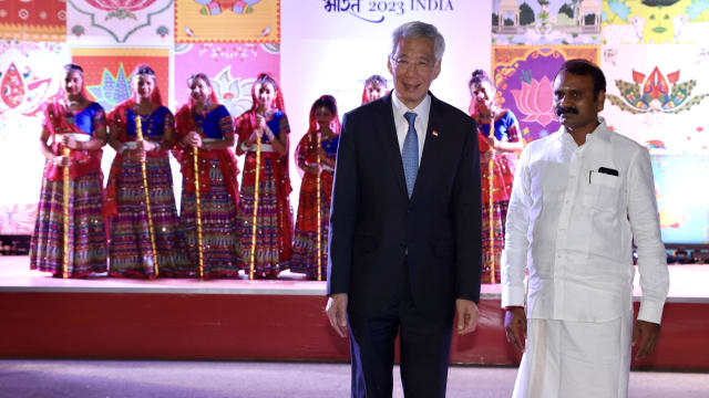李总理前往印度出席20国集团领导人峰会